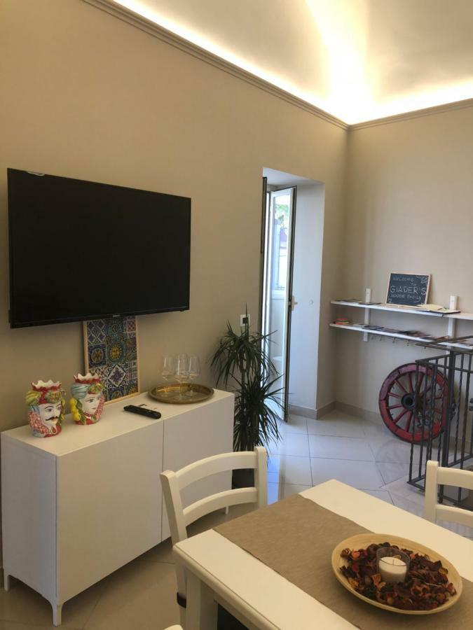 Апартаменты Giader'S House - Free Parking Катания Экстерьер фото