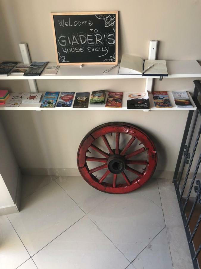 Апартаменты Giader'S House - Free Parking Катания Экстерьер фото